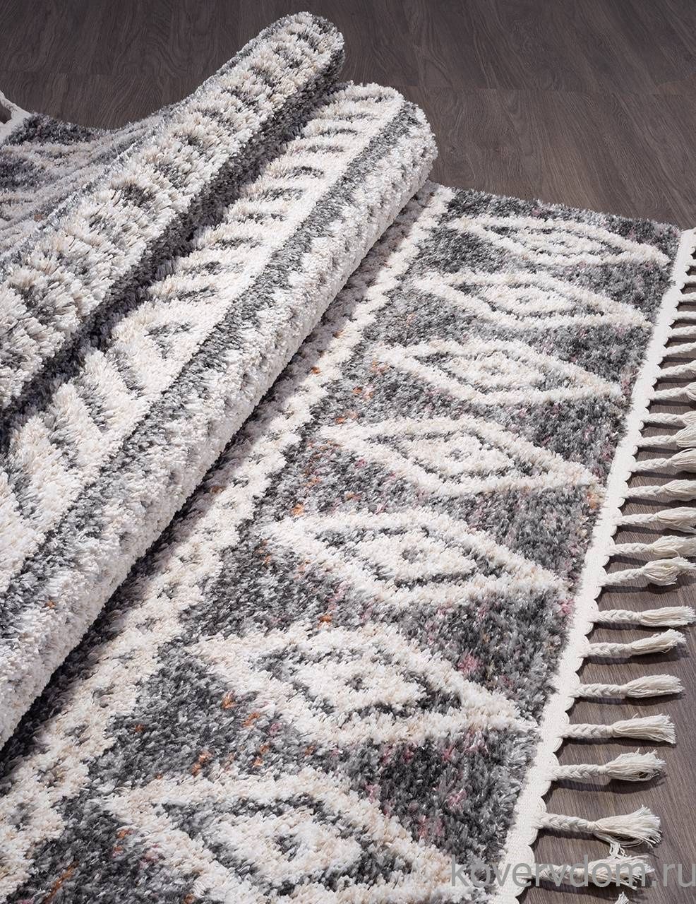 Ковер UVITA O0467 956