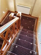 Однотонный полушерстяная ковровая дорожка CLASSIC brown с укладкой на лестницу